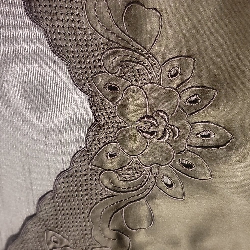 Camisole - Picture 2 of 8